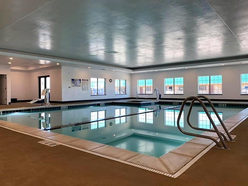 Cb&M Executive Suites Roosevelt Экстерьер фото